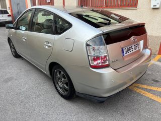 Toyota Prius 2005
