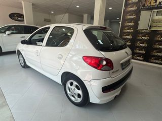 ¡¡80.000KM!! Peugeot 206 2011