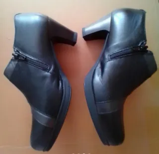 Botines tacón negros Made in Spain T.36