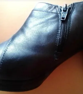 Botines tacón negros Made in Spain T.36