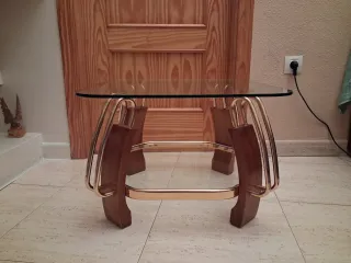 Mesita moderna cristal y metal dorado