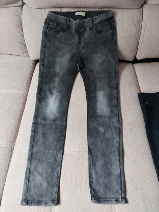 Lote 3 Pantalones y 1 Falda Stradivarius T.38