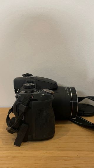 Cámara Nikon Coolpix P600 Negra