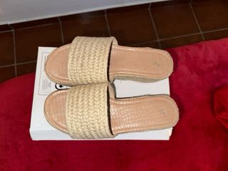Sandalias de esparto beige