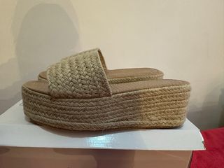 Sandalias de esparto beige