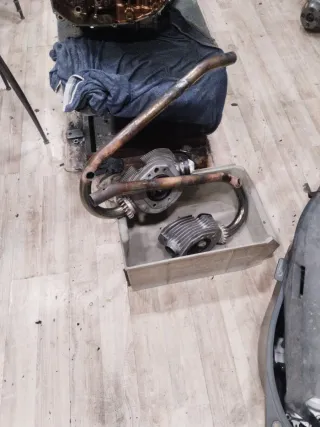 Culata y colector izquierdo  BMW R65