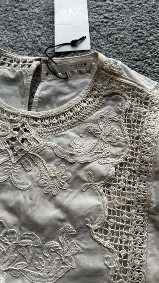 Blusa encaje Zara