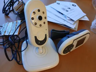 Vigilabebés Motorola MBP421