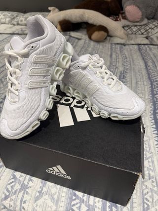 Adidas talla 37 1/3 blancas nuevas