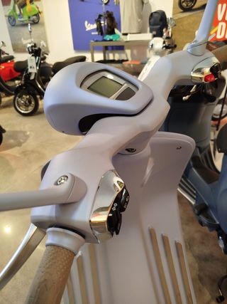 Vespa 946 Snake Edición Limitada 125cc