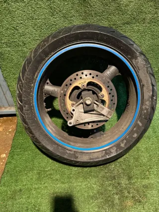 Rueda Trasera Kawasaki ZR7