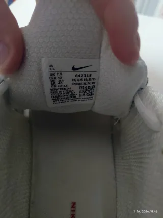 Nike Shox Blancos y Plateados Unisex