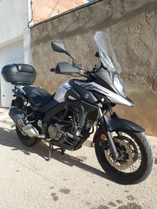 Suzuki V-Strom Adventure Moto Negra/Plata