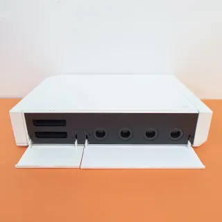 Nintendo Wii + Controller + Sensor Bar