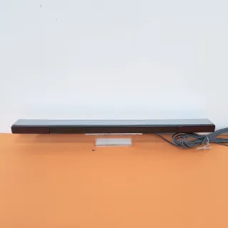 Nintendo Wii + Controller + Sensor Bar