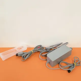 Nintendo Wii + Controller + Sensor Bar