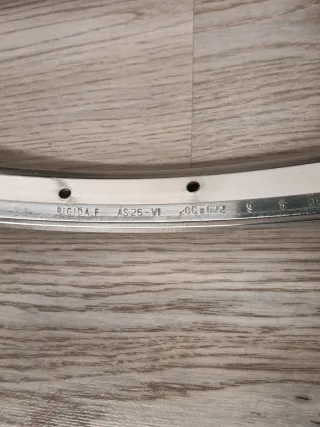 Llanta Rígida 622x20C