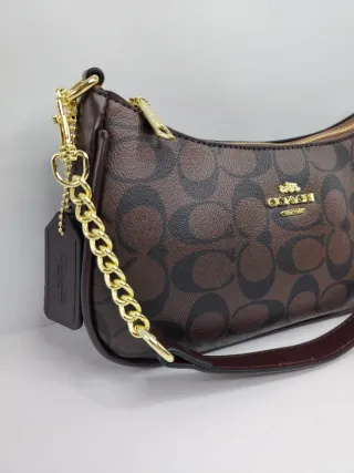 Bolso Marrón con cadena Dorada