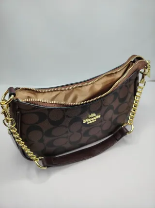 Bolso Marrón con cadena Dorada