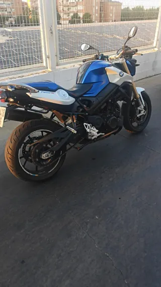 BMW F800R 2016 Azul y Blanca