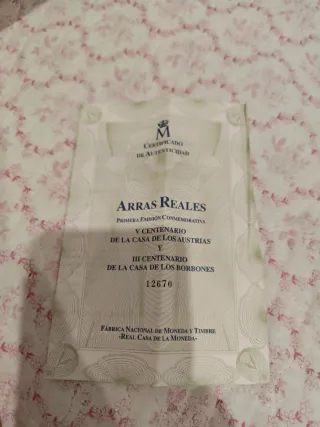 Arras Reales Caja de plata capado con oro