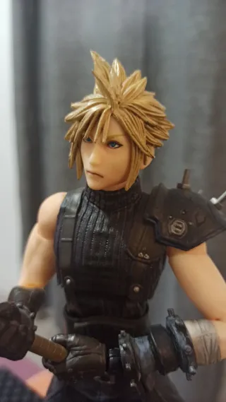Figura Cloud Strife Final Fantasy VII