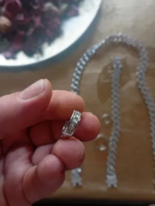 Pendientes aro con circonitas y cadena cubana