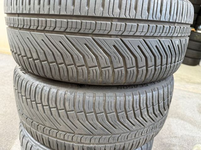 Neumáticos Falken 225/40/18 92W