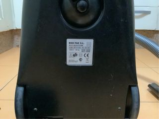 Aspirador Ufesa Mousy Argenta 1500W