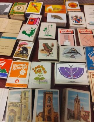 Lotto di 34 scatole di fiammiferi DIVERSE. TUTTO 5€