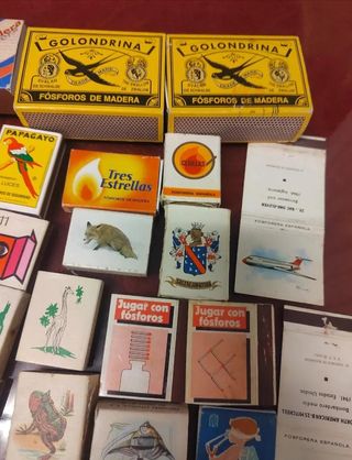 Lotto di 34 scatole di fiammiferi DIVERSE. TUTTO 5€