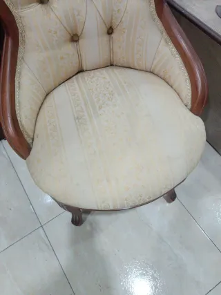 Silla tapizada capitoné años 50,