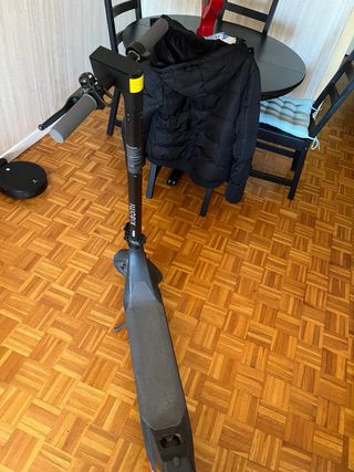 Patinete Xiaomi 4 con caragador