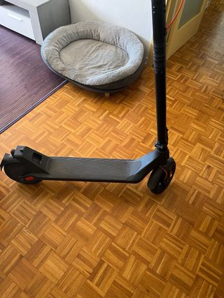Patinete Xiaomi 4 con caragador