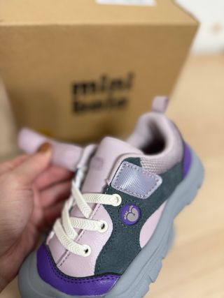 Zapatillas, marca mini bala, Talla 27 NUEVAS