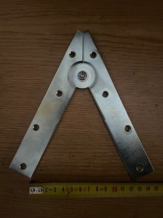 Bisagra para escalera