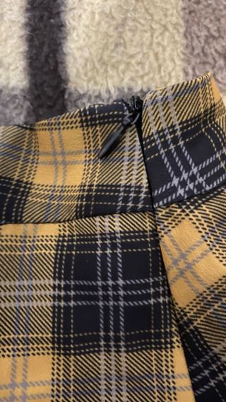 Falda con short a cuadros