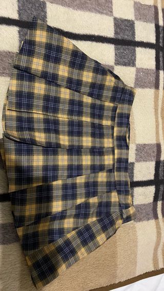 Falda con short a cuadros