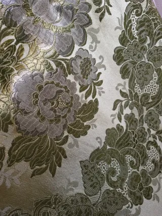 Tela bordada seda y plata 71x45 cm