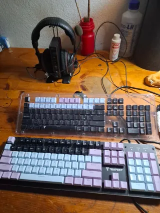 Teclado Mecánico Gaming Tempest K10 RGB