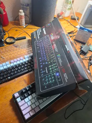Teclado Mecánico Gaming Tempest K10 RGB