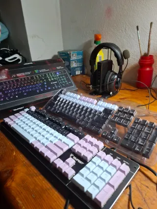 Teclado Mecánico Gaming Tempest K10 RGB