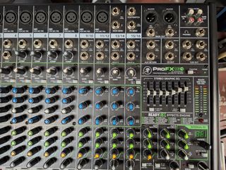 Mesa de Mezclas Mackie  Prof Fx16 V2