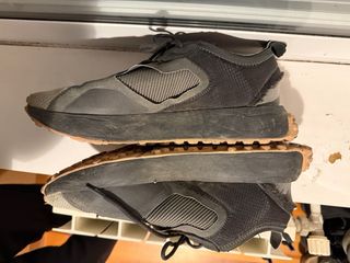 Zapatillas Decathlon Negras y Naranjas