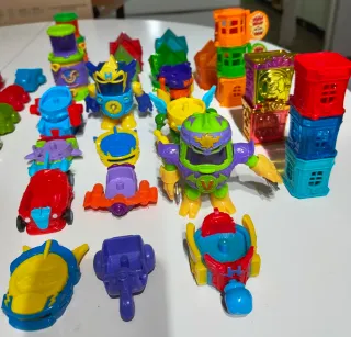 Lote Figuras y vehículos SuperZings