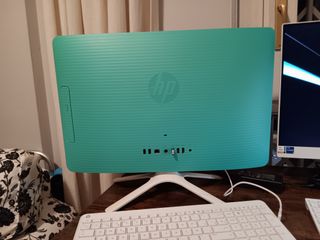 HP AiO PC Sobremesa. Desktop 96N30Q. 4 GB Ram.