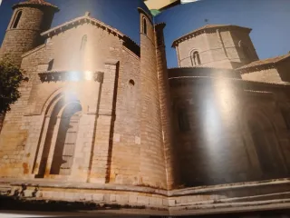 Libro sobre el Romanico.