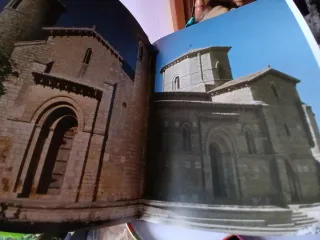 Libro sobre el Romanico.