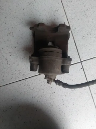 Pinça Travão Esquerda Seat Ibiza 1.2 Gasolina