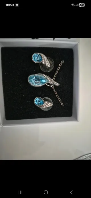 Set collana e orecchini